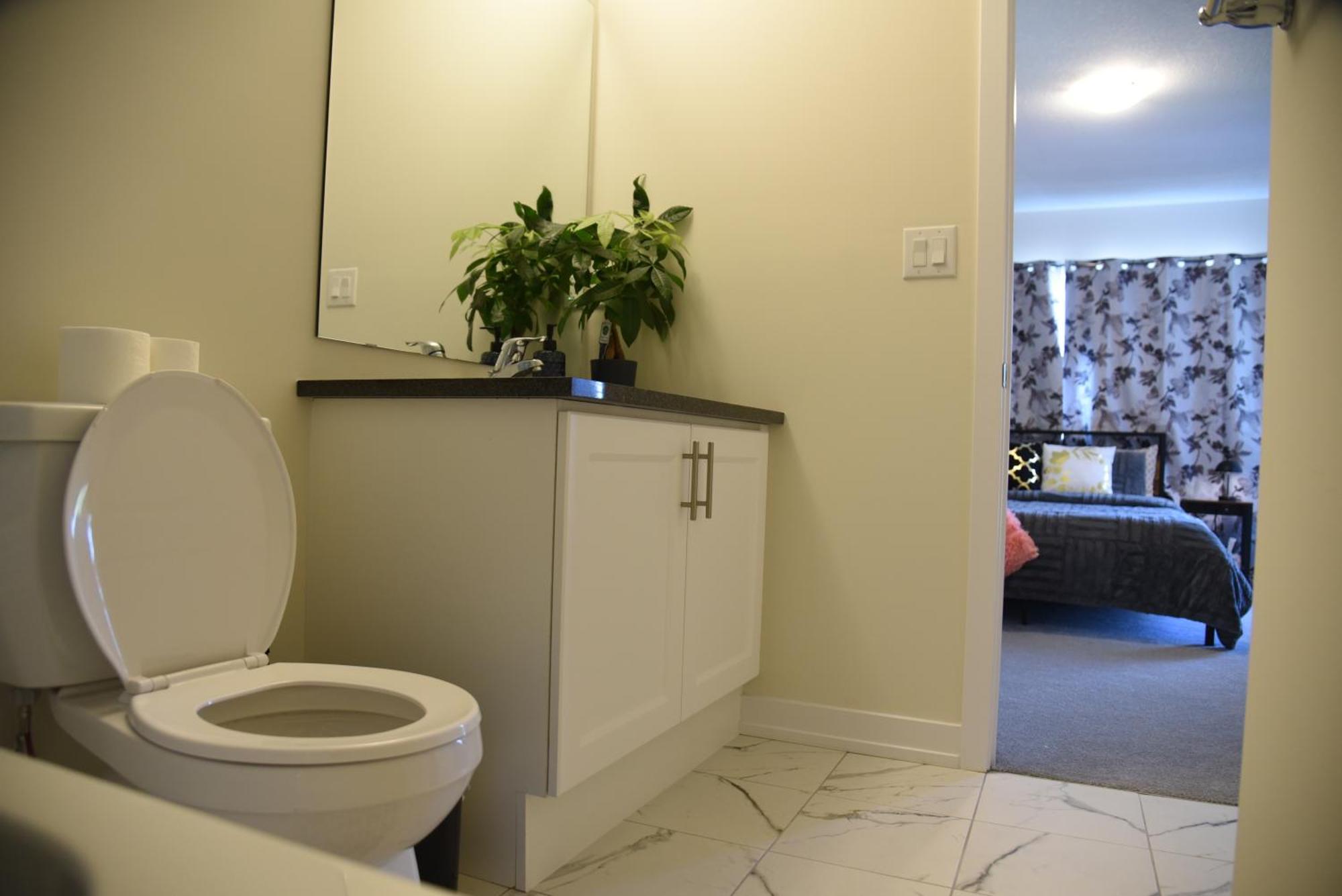 Have Whole House To Yourself Thorold Екстер'єр фото