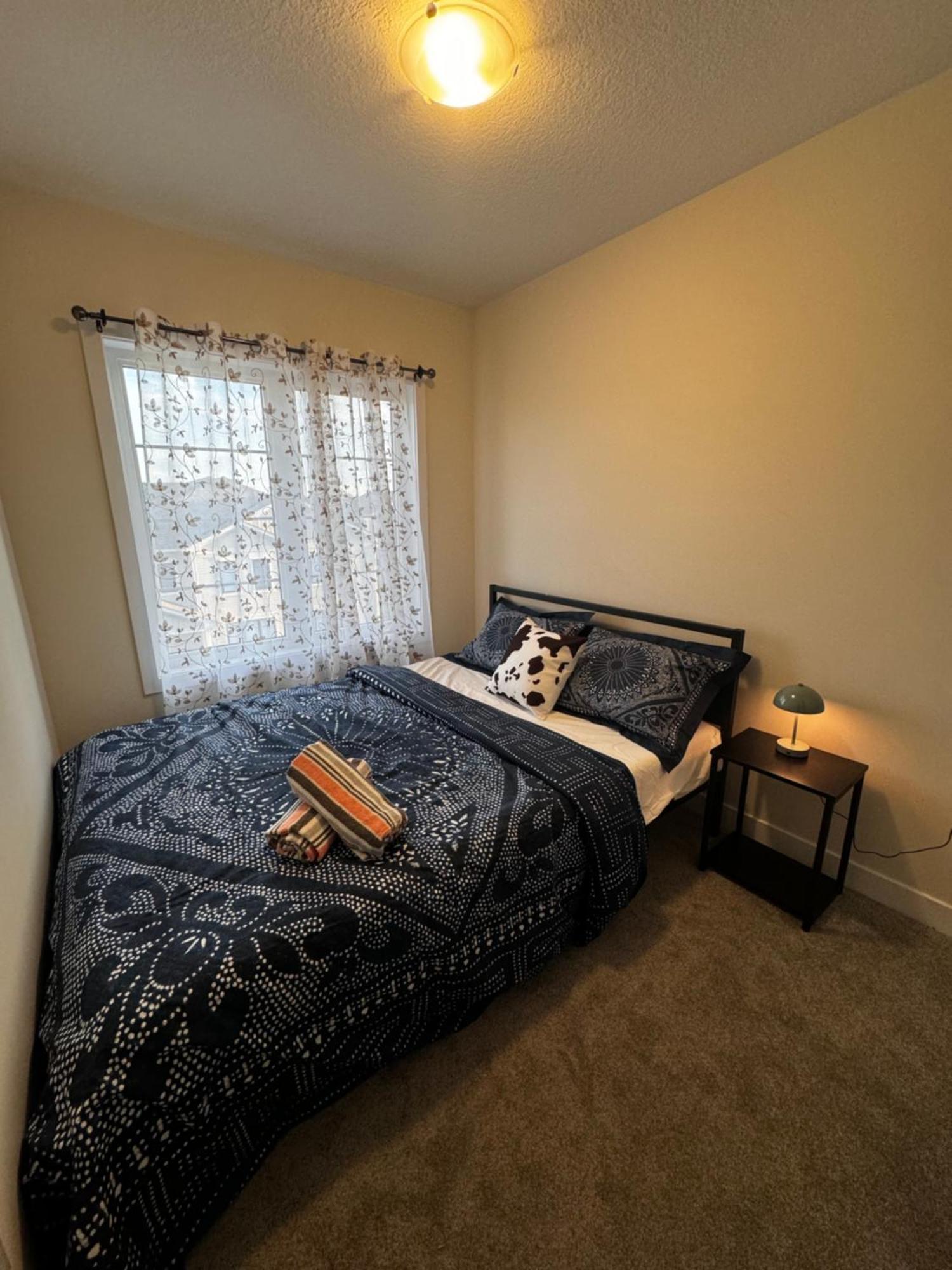 Have Whole House To Yourself Thorold Екстер'єр фото